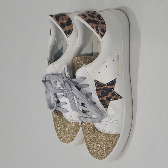 Simply Southern Shoes Size 8 - Picture 2 of 7